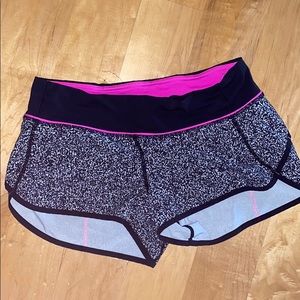 LULULEMON SPEED UP SHORTS